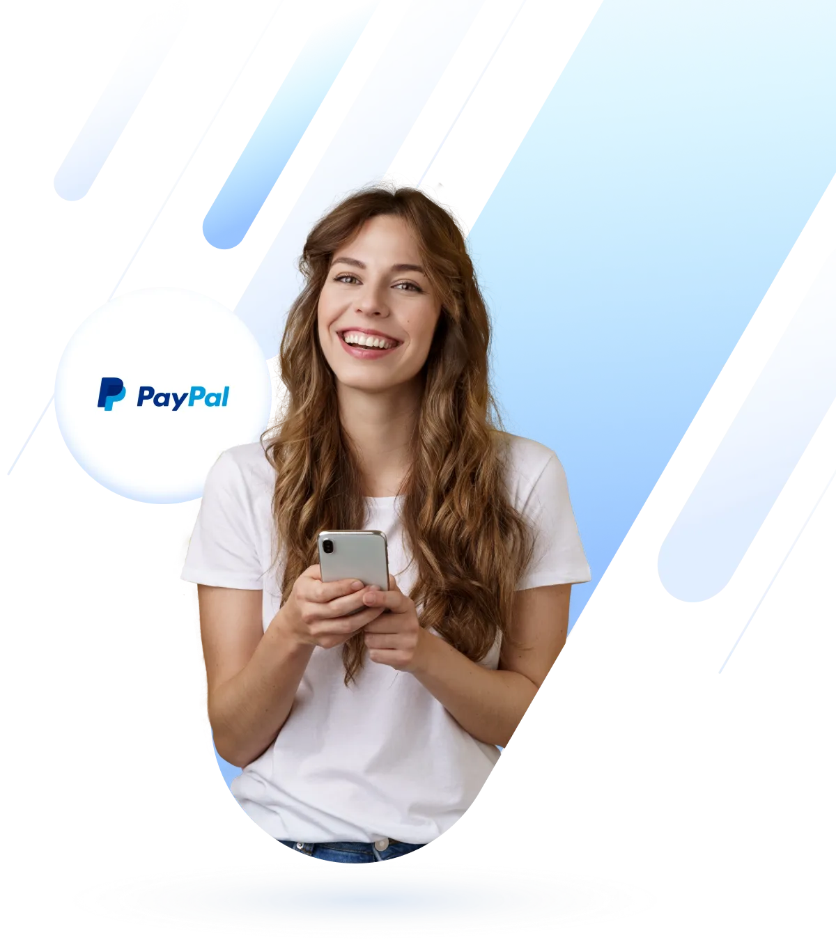 Chica pagando con PayPal